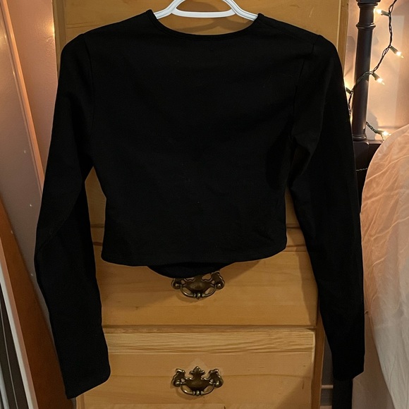 Adika Holiston Crop Top - Picture 2 of 2